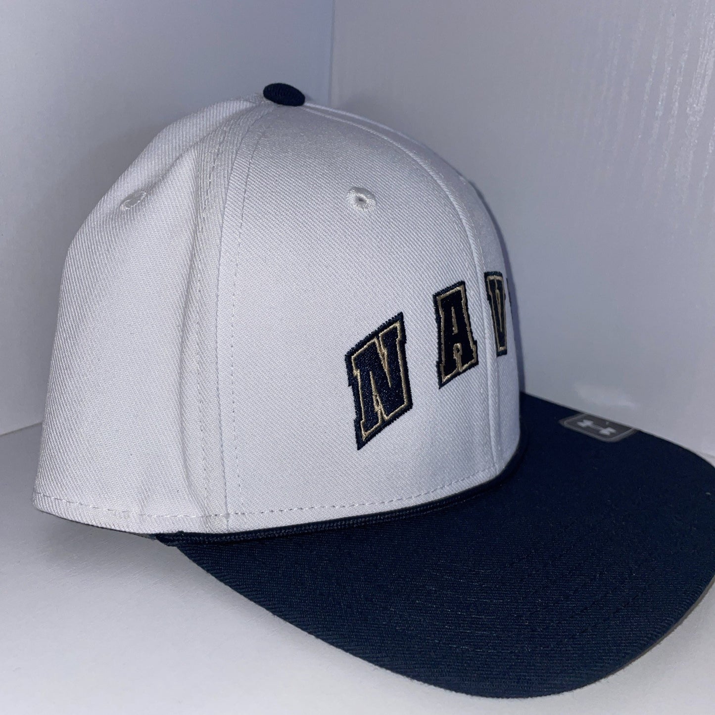 Navy Midshipmen Under Armour Flat Bill White Blue Large Hat Authentic Cap New