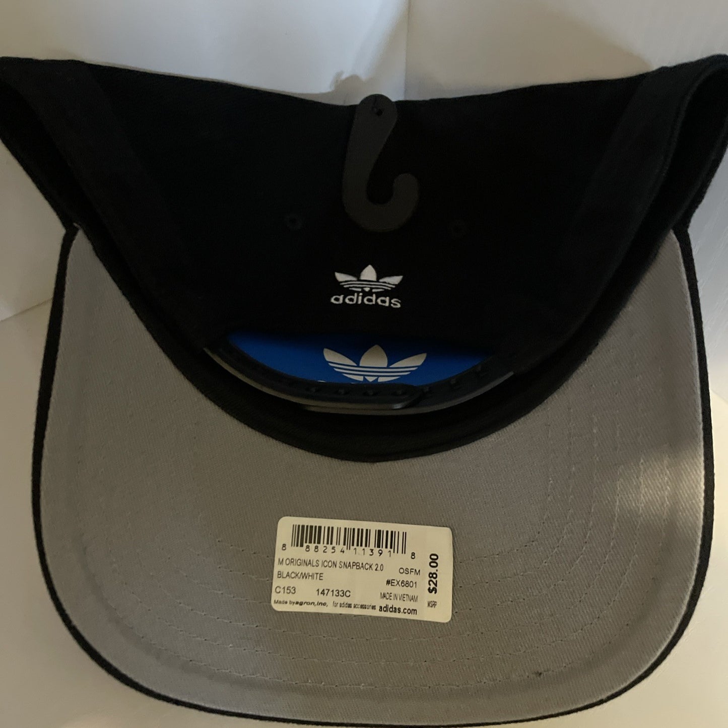 Adidas Hat (Black/White) Adjustable Fit New With Stickers